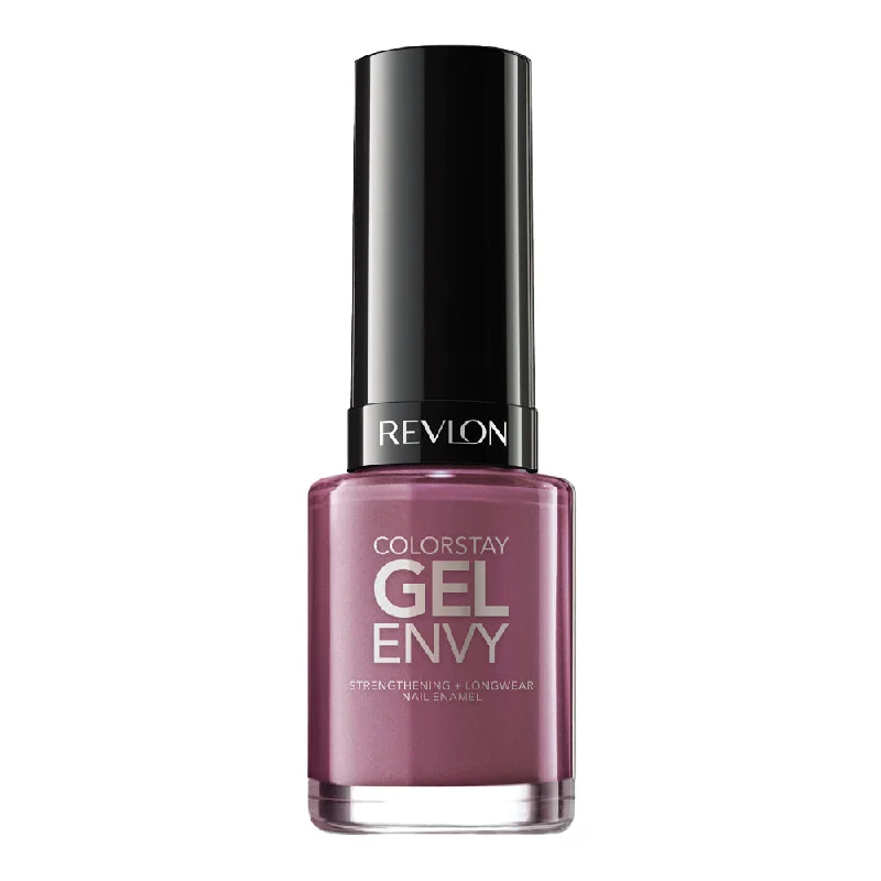 Diagonal nail polish for diagonal elegance-Revlon ColorStay Gel Envy 11.7ml 460 HOLD 'EM